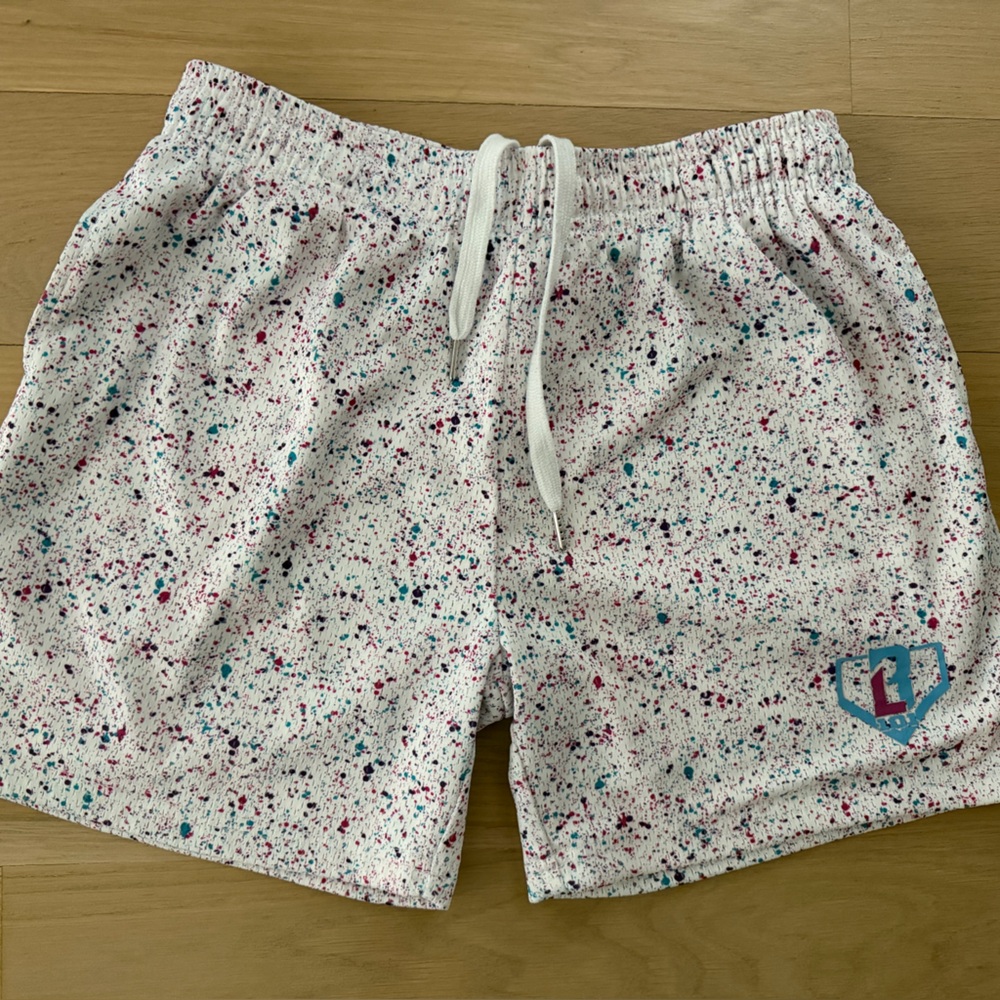 Baseball Lifestyle 101 Boys White Splatter Shorts, Youth XL, Like New